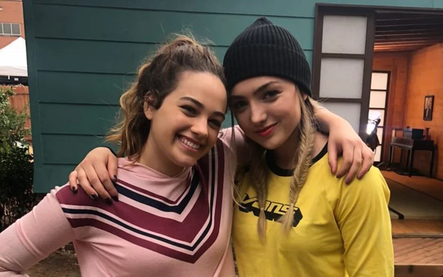 Mary Mouser and Peyton List
